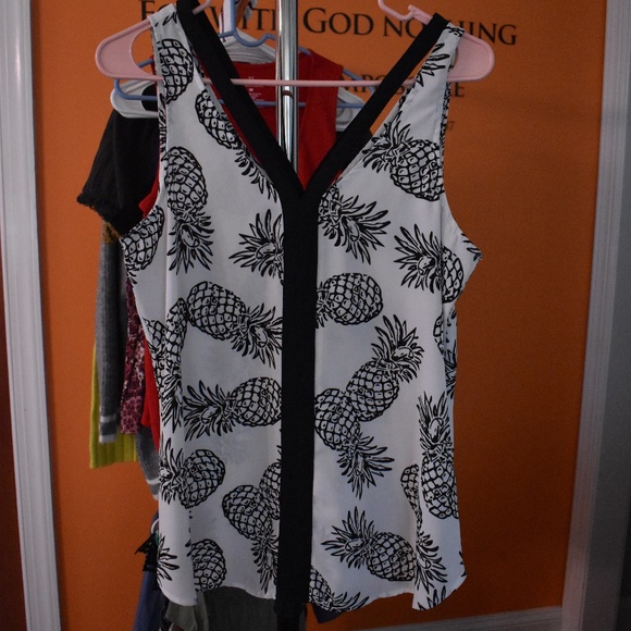 Women's Size Medium Pineapple Tank Top by Candie's - Picture 1 of 2